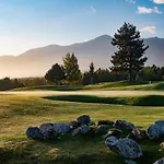샬레 Luxury Pirin Golf & Country Club 반스코
